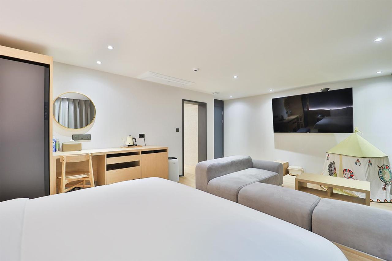 Custom Hotel Ilsan Ni Exterior foto