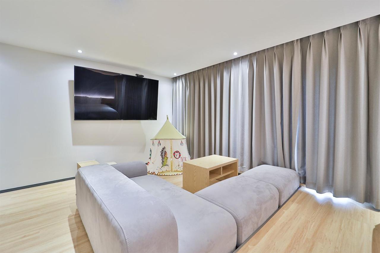 Custom Hotel Ilsan Ni Exterior foto