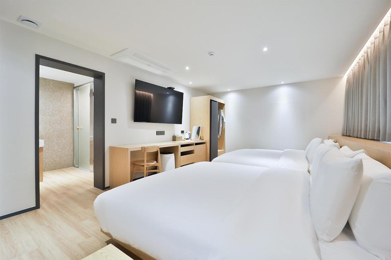 Custom Hotel Ilsan Ni Exterior foto