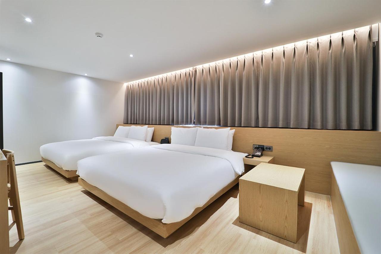 Custom Hotel Ilsan Ni Exterior foto