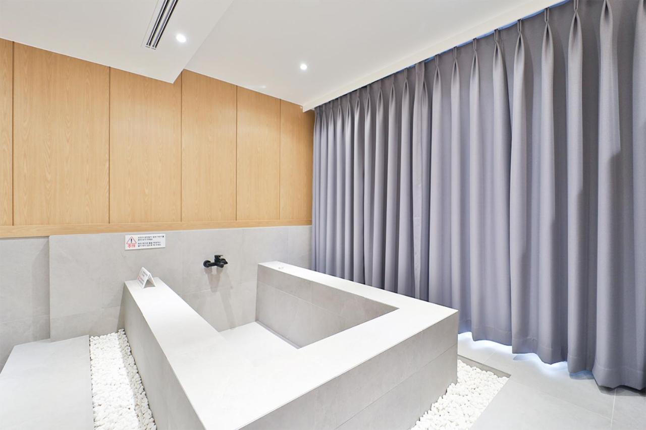 Custom Hotel Ilsan Ni Exterior foto